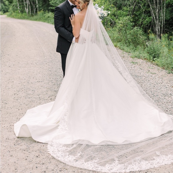 Strapless Wedding Gown with Full Skirt - Picture 3 of 5